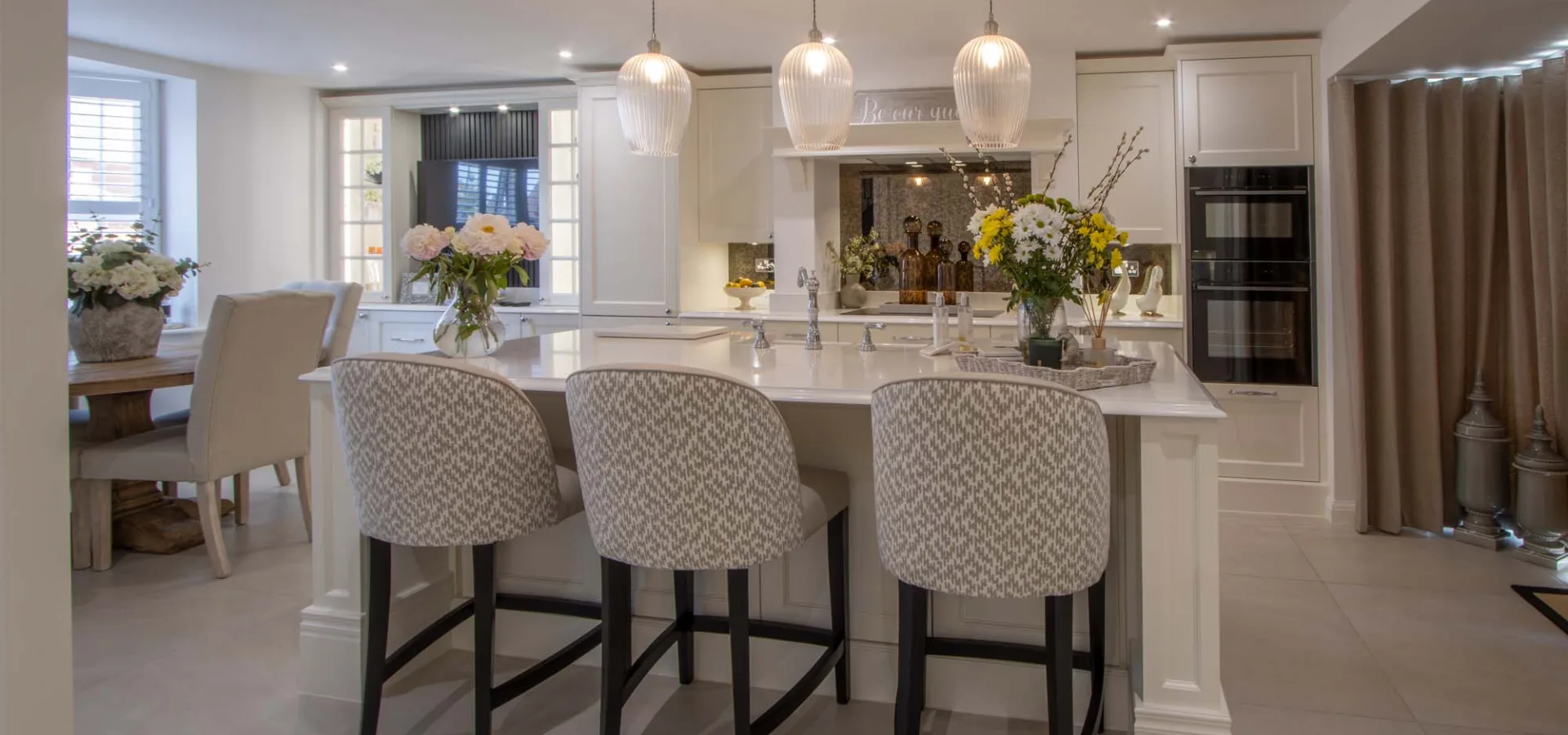Traditional Light & Airy Kitchen